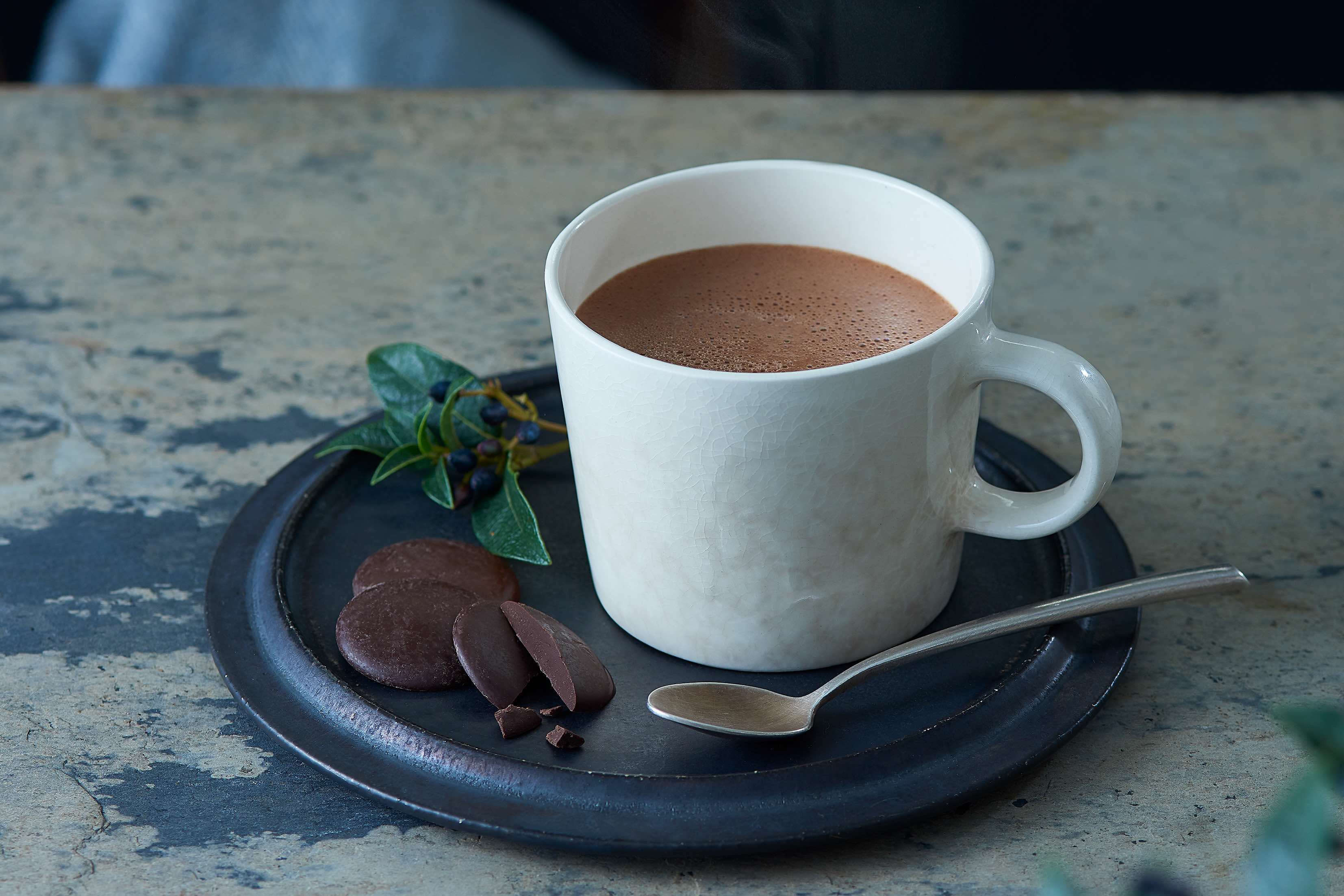 冬季限定商品「ホットチョコレート」がエトモ自由が丘店で登場＆サンタクロースフォトイベントも実施決定！